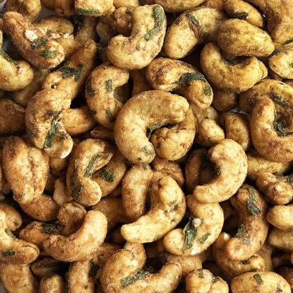 Kešu pražené s cibulí a příchutí zakysané smetany 6 x 250 g