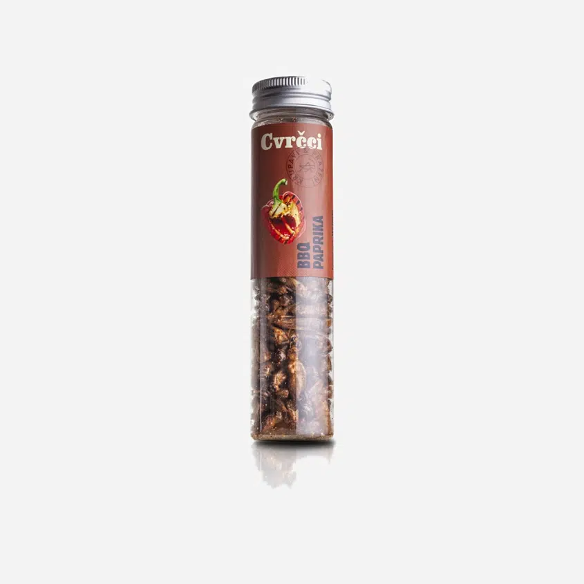 Křupaví a pražení cvrčci BBQ paprika