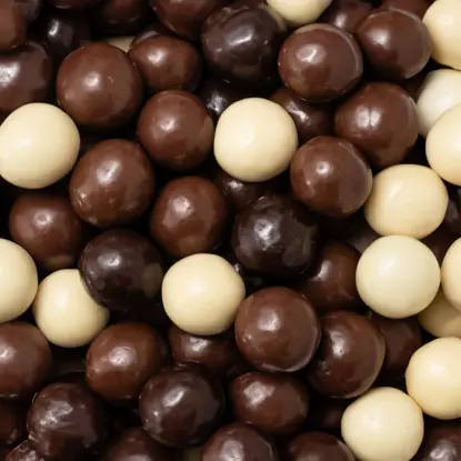 Lískové ořechy tříbarevné 6 x 250 g