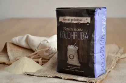 Mouka pšeničná polohrubá